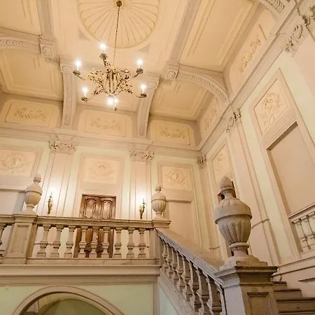 Royal Palace Hotel