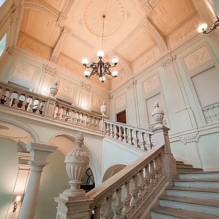 Royal Palace 5*