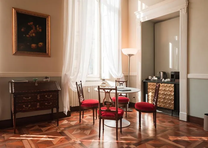 Royal Palace 5*