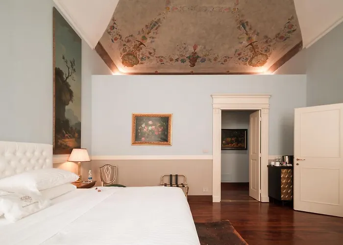 Royal Palace Hotel 5*