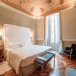Royal Palace 5*
