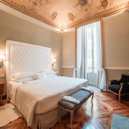 Royal Palace 5*